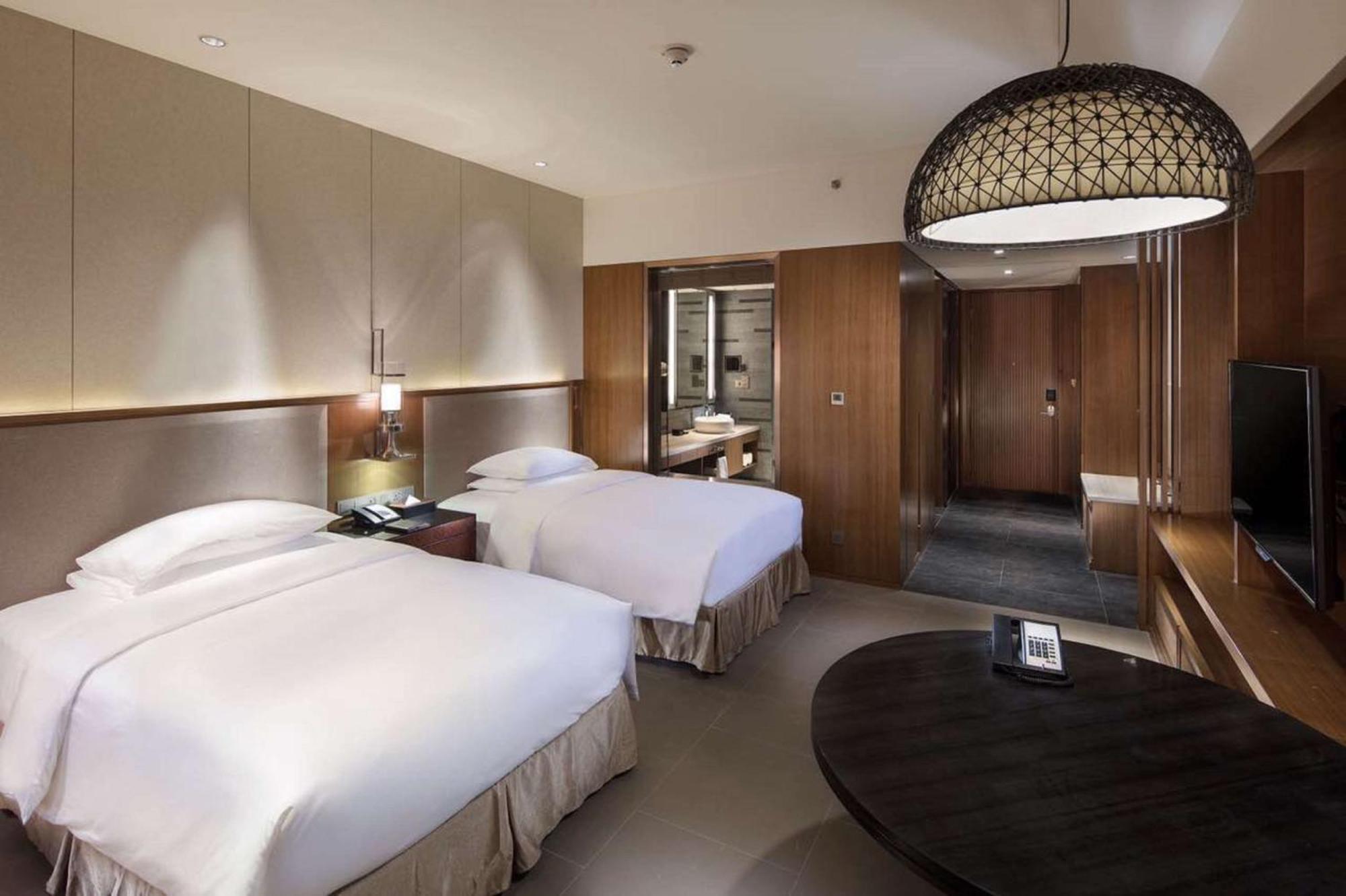 Hilton Huizhou Longmen Resort Exteriör bild